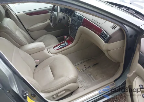 2003 Lexus Es 300 z USA, uszkodzony, nr VIN JTHBF30G836014329